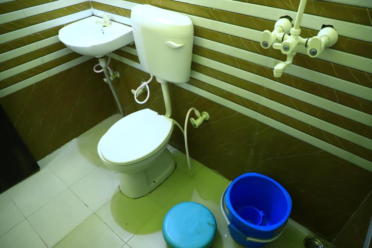 Shivraj Homestay Матхура Экстерьер фото