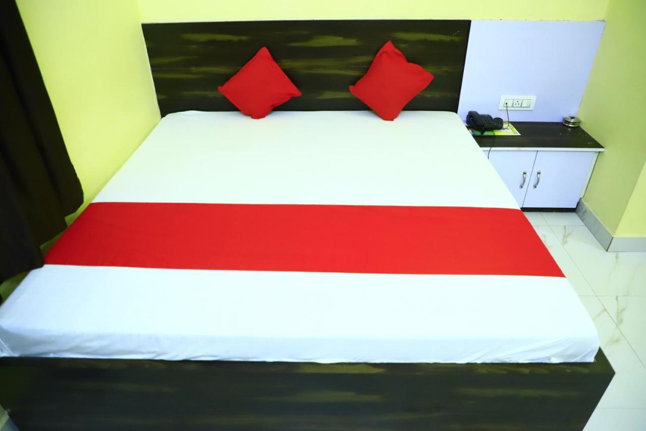 Shivraj Homestay Матхура Экстерьер фото
