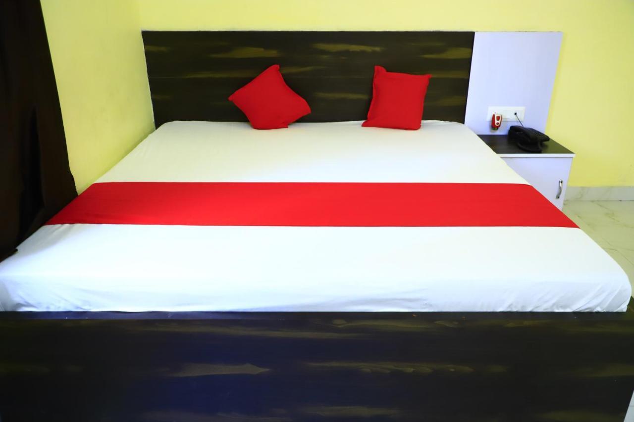 Shivraj Homestay Матхура Экстерьер фото