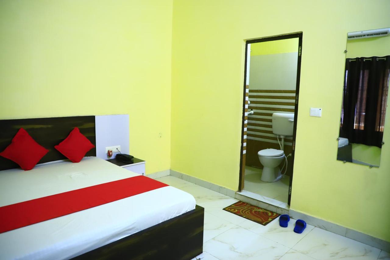 Shivraj Homestay Матхура Экстерьер фото