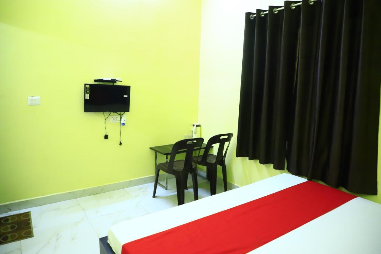Shivraj Homestay Матхура Экстерьер фото