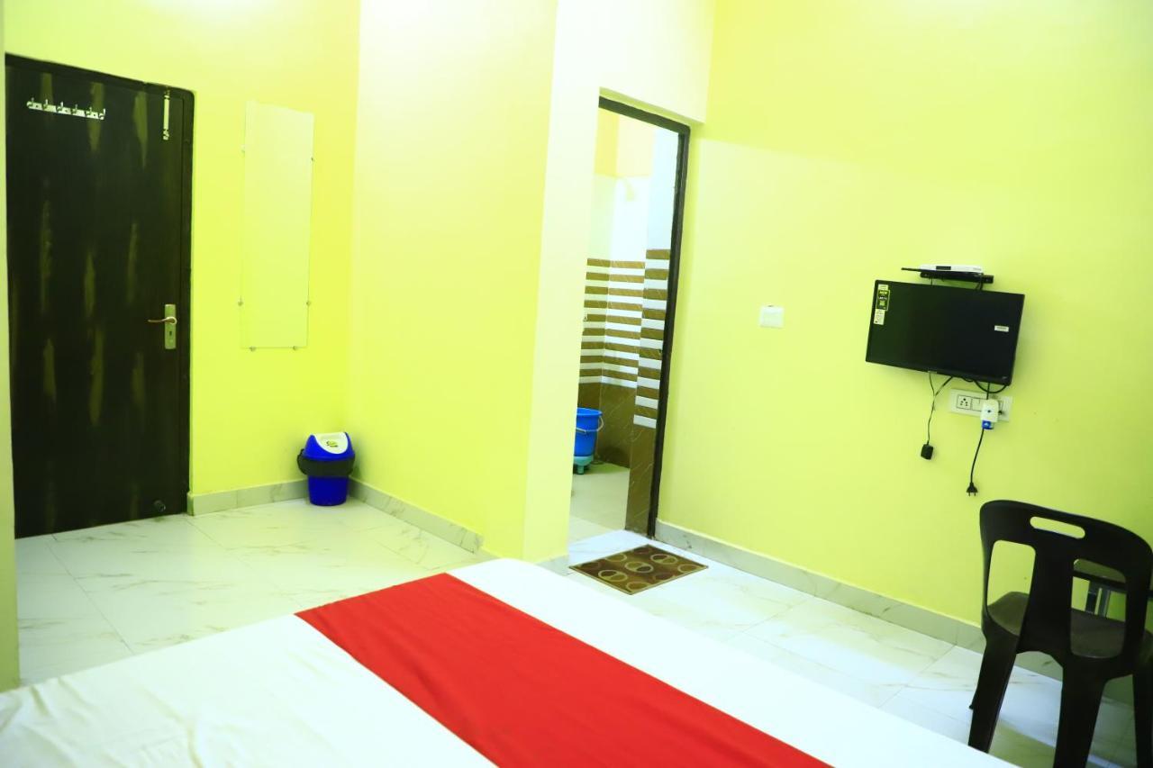 Shivraj Homestay Матхура Экстерьер фото
