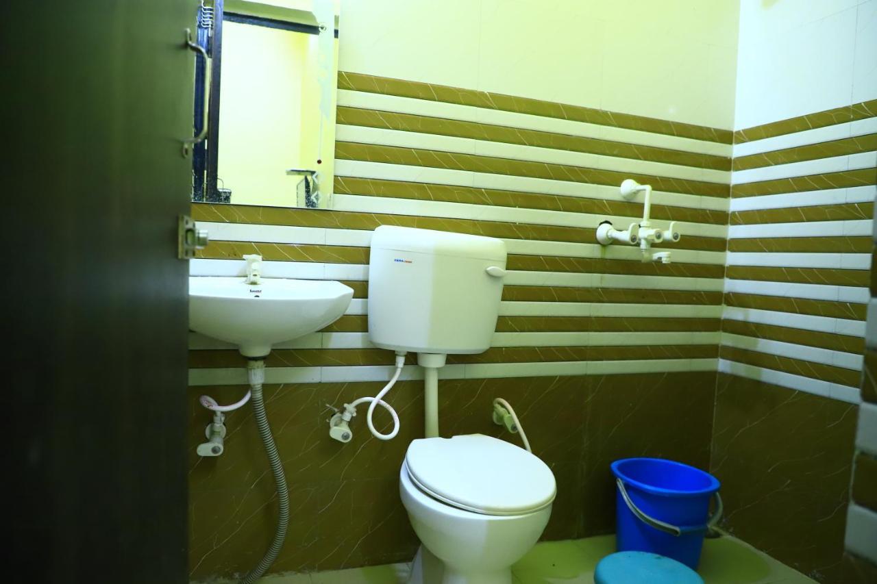 Shivraj Homestay Матхура Экстерьер фото