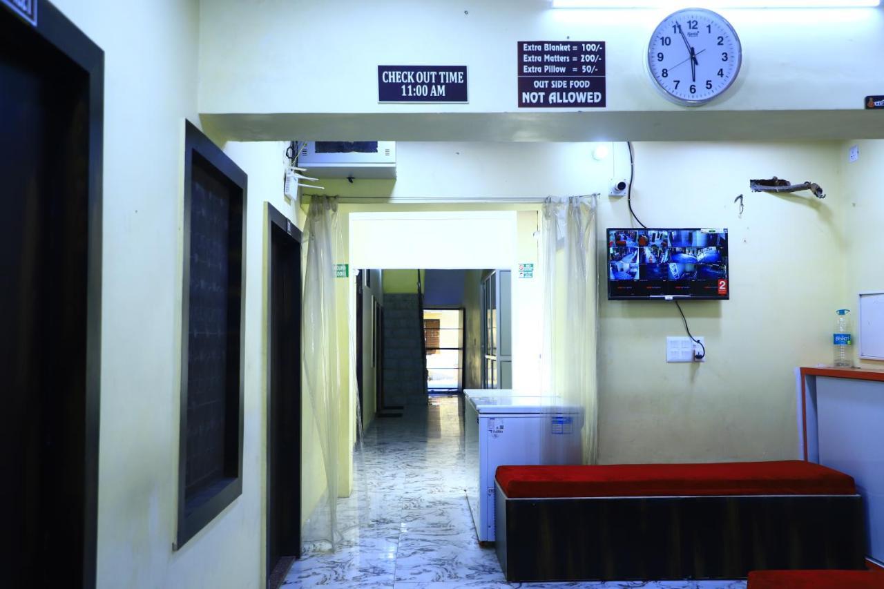 Shivraj Homestay Матхура Экстерьер фото