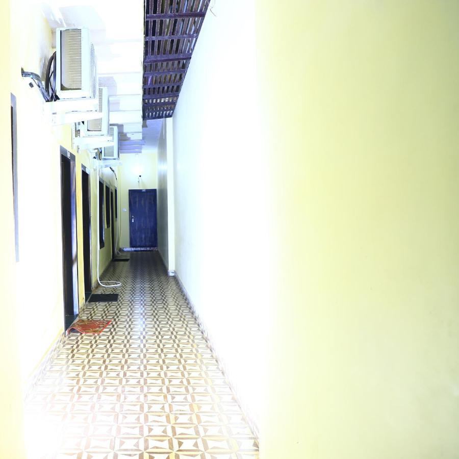 Shivraj Homestay Матхура Экстерьер фото